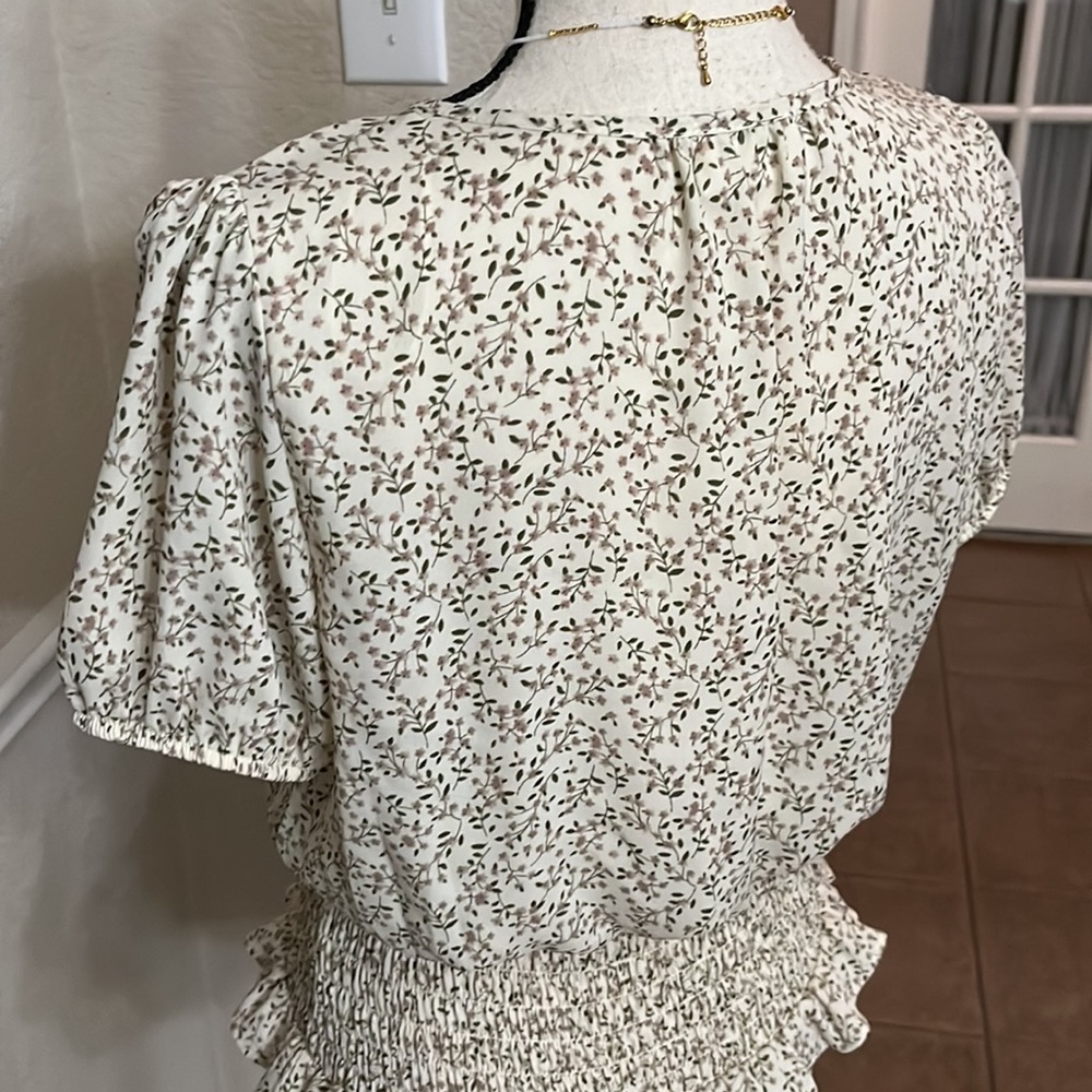 Sienna Sky pink & green floral top Size M - Picture 11 of 17